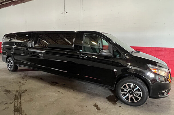 mercedes limousine